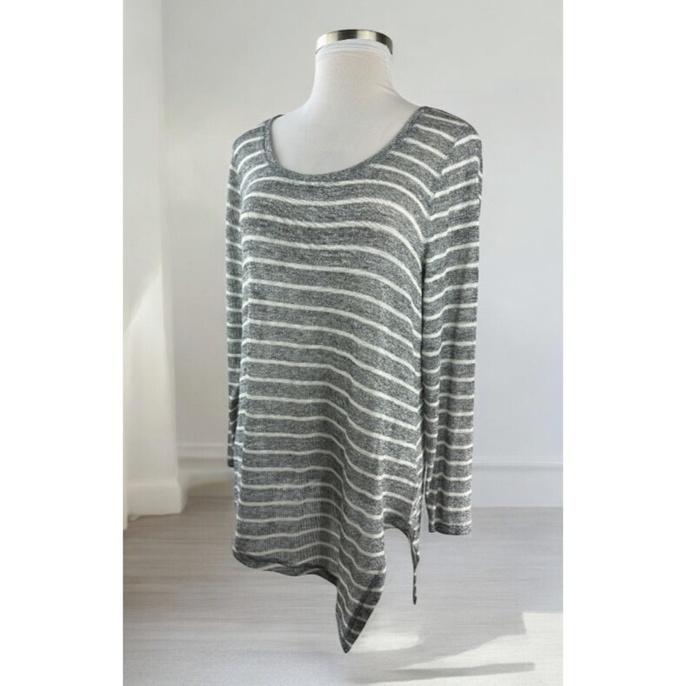 ✨2/$20 NWT Lane Bryant Sheer Metallic Striped Top Silver Shimmer Plus Size 18/20 - Picture 2 of 16